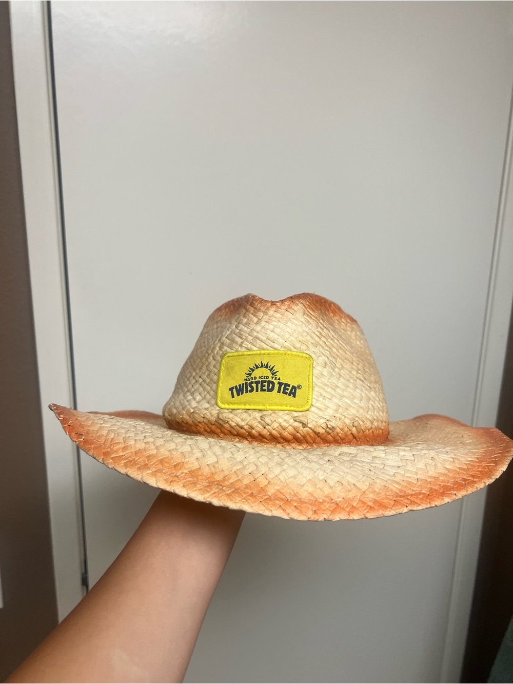 Twisted Unisex Straw Cowboy Hat with tan Ombre